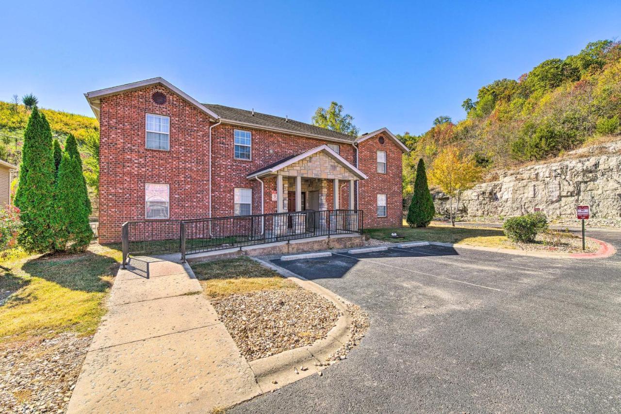Pet-Friendly Branson Condo With Shared Pool! Exterior photo