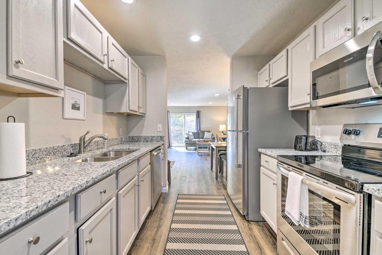Pet-Friendly Branson Condo With Shared Pool! Exterior photo